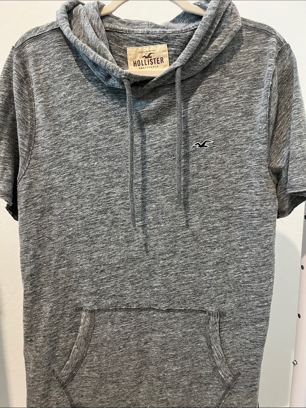 Hollister Heather Gray Short Sleeve Drawstring Hoodie Medium